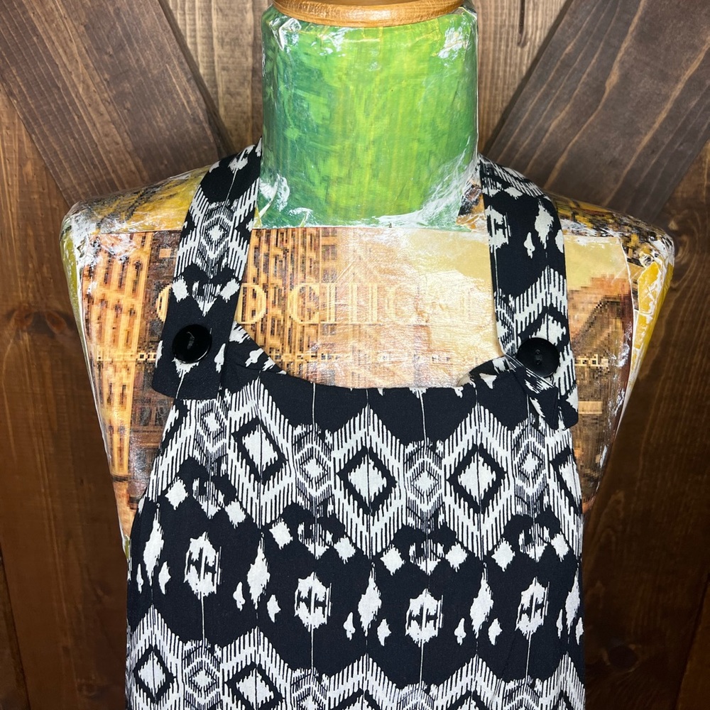 Button Top Romper - Picture 4 of 5